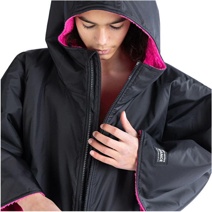 2024 Dryrobe Advance Junior Kurzarm-Wechsel Robe V3 V3KSS - Black / Pink